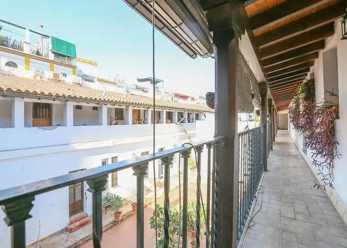Alameda De Hercules (Adults Only)